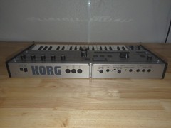 Korg microKORG 37-Key Digital Keyboard Synthesizer + Vocoder + Box