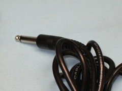 UNI-DIRECTIONAL, HAND-HELD, CORDED, MICROPHONE ~ DYNAMIC