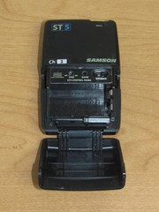 Samson Stage 55 Wireless Microphone Receiver SR55 & ST5 Belt Pack – READ DESCRIP