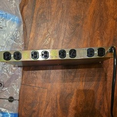 Furman PL-PLUS DMC Power Conditioner With Voltmeter/Ammeter