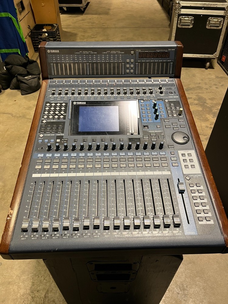 Yamaha DM1000 Digital Mixing Console W/ Optional Full Meter Bridge