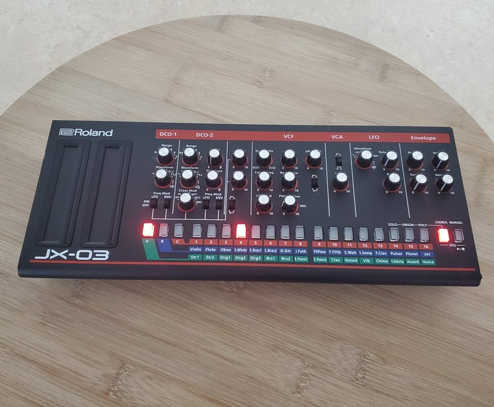 Roland JX-03 Boutique Synthesizer Sound Module