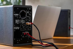 HS4 Powered Studio Monitor in Black, Pair (HS4 B)