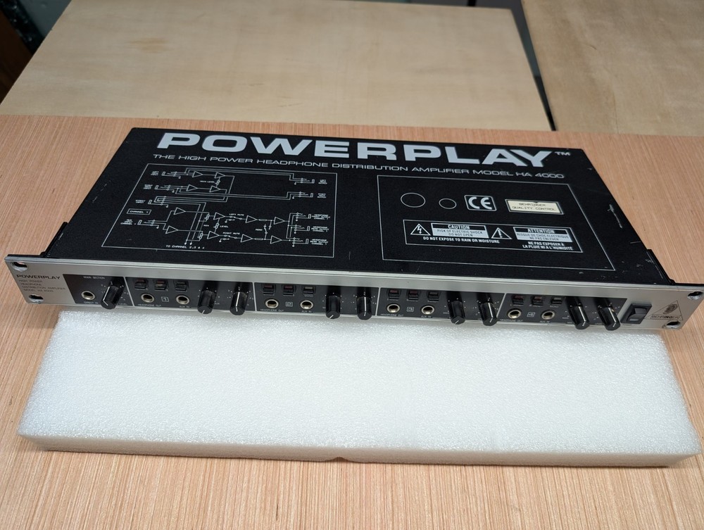 Behringer HA 4000 Headphone Distribution Amplifier