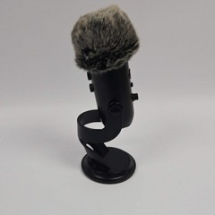 Blue Yeti 20Hz – 20kHz Condenser Studio Microphone 988-000229