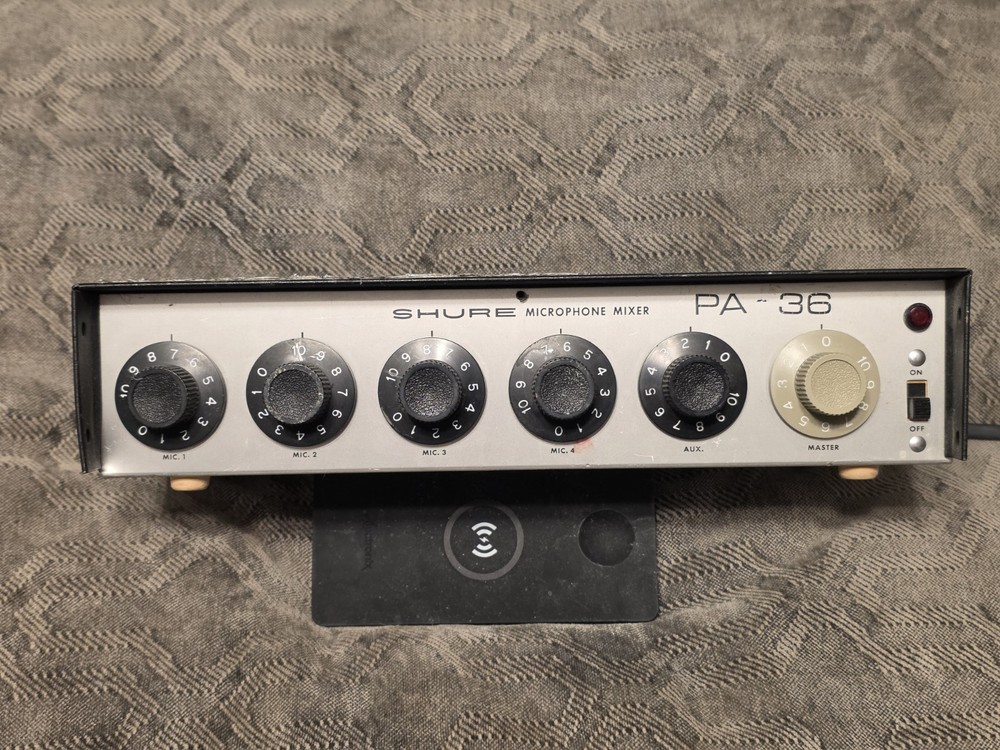 Shure M68FC (PA-36) Mic Mixer 5-Ch 4 XLR Aux Master Rack Mountable