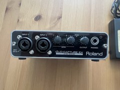 Roland UA-22 Duo-Capture EX Audio MIDI Interface. Music. Home studio. Recording