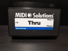 MIDI Solutions MultiVoltages THRU 1-in /2-out MIDI Through Box + BUNDLE *READ“