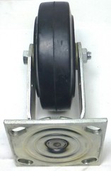 6″ Swivel Caster – Rubber Tread on Metal Core Wheel – 450 lbs Cap.