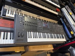 Yamaha Motif XF6 keyboard 61 keys XF ARMENS