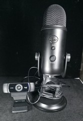 Blue Yeti USB Microphone & Logitech C922 Pro HD Webcam Streamer Bundle $229 New!