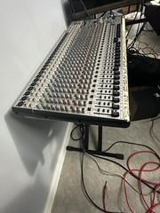 Behringer SL3242FX-PRO Eurodesk 32 Channel Mixer with effects