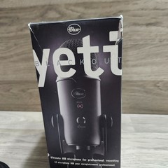 Logitech Blue Yeti Microphone A00132 USB Microphone A00132 Open Box