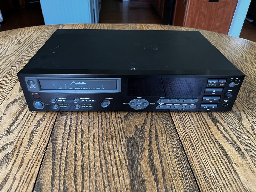 Alesis Masterlink ML-9600 High Resolution Master Disk Recorder 2000s – Black