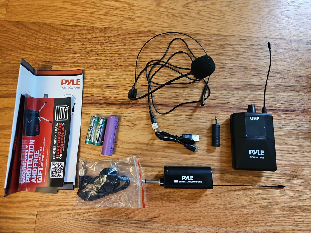 Pyle UHF Professional Wireless Microphone System Kit Black Conference PDWMU112