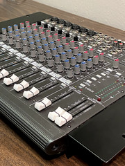 Mackie Micro Series 1402-VLZ Analog Mixing Console