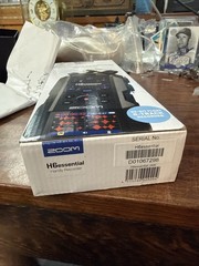 Zoom H6essential 6-Track 32-Bit Float Portable Handy Audio Recorder for Creators