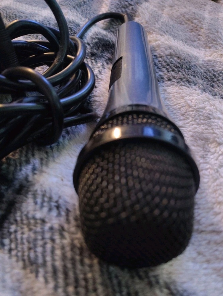 Singing Machine SMM205 Unidirectional Dynamic Wired Microphone Black