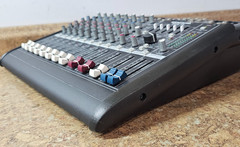 Mackie DFX12 12×2 Analog Mixer with Effects DFX-12 Mixing Console Pre-owned