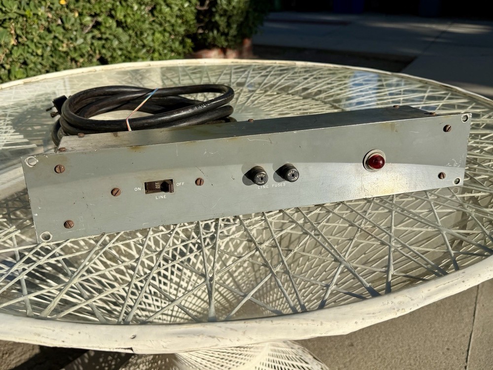 Ampex 9704 19 IN Rack Mount Main Power Control Unit w Long Cord
