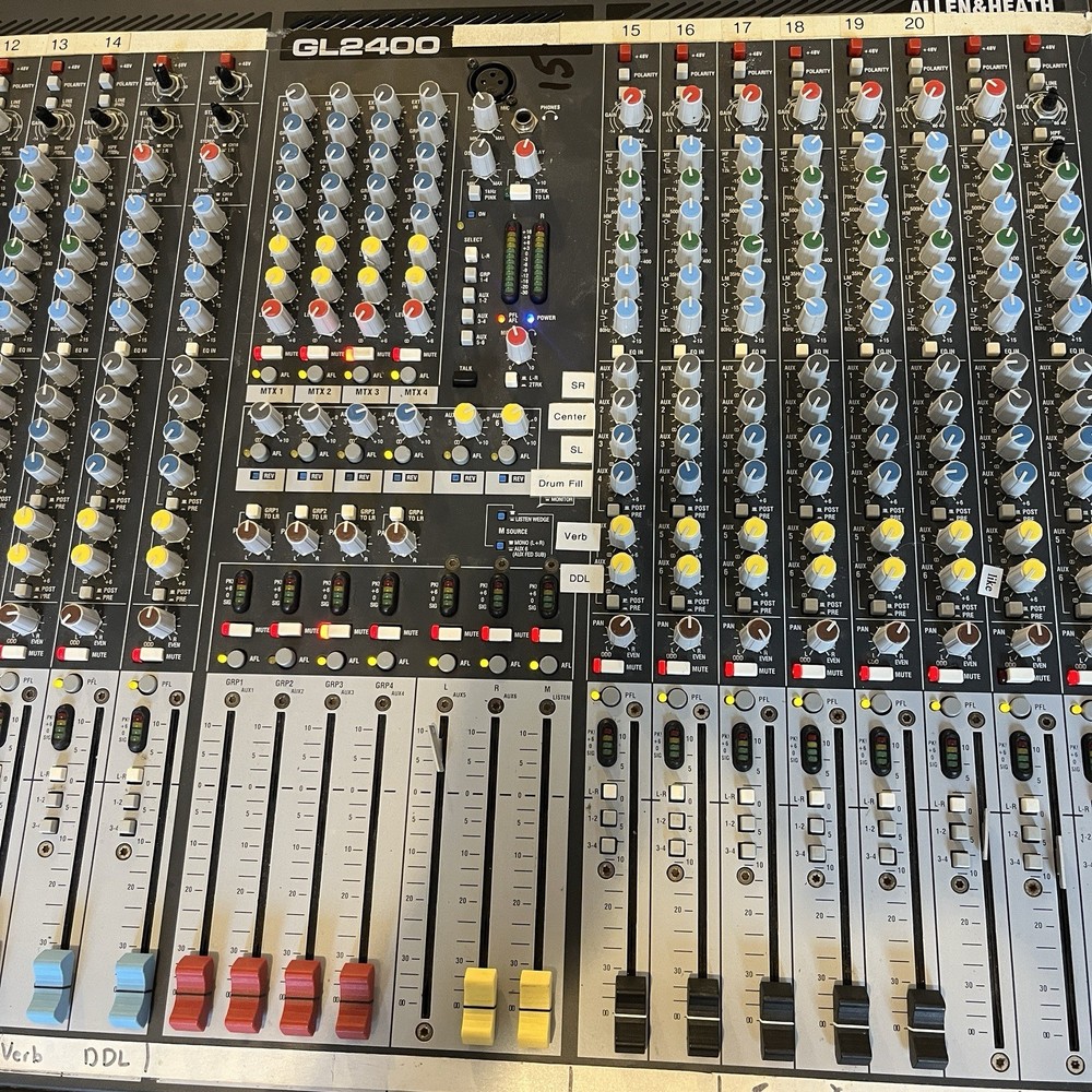 ALLEN &HEATH GL2400 32 Channel Console