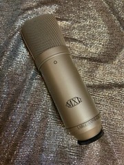 MXL V57m Large Diaphragm Condenser Microphone (Champagne Finish)