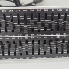 Behringer Ultra-Graph Pro GEQ3102 Ultra-Musical 31-Band Graphic Equalizer READ