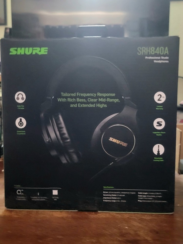 Shure SRH840A Professional Monitoring Headphones. Studio grade headphones