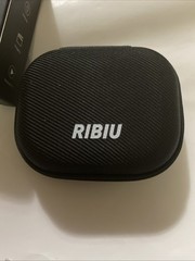 RIBIU Lavalier Wireless Microphone Model LIGHTING PLUG NO MANUEL!!