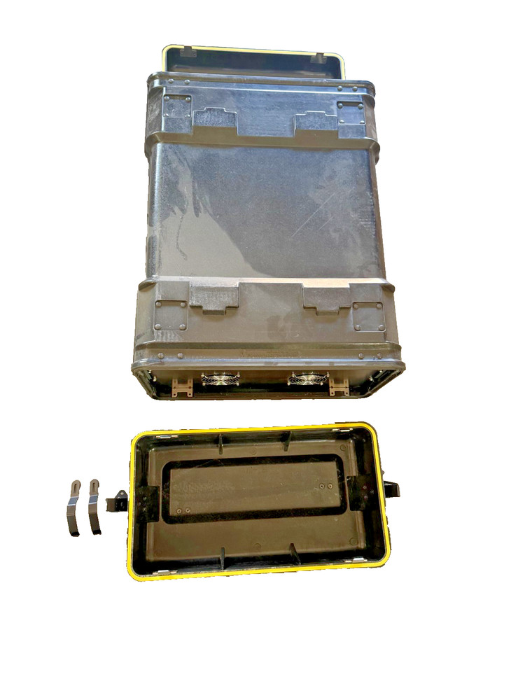 Satcom General Dynamics 5U 28″ Server Transport Road Case Enclosure w/ Fans NEW