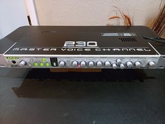 Alan Parsons owned Aphex 230 Master Voice Channel Pre/Eq/Aural Exciter/Big Botto