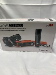Focusrite Scarlett 2i2 Studio 3rd Gen Recording Bundle*New