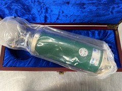 Blue Kiwi Microphone with Case ** NEW NEVER USED ** W Shock Mount