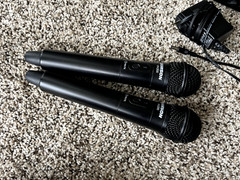 Samson Stage SR200 Dual Wireless Vocal System with 2 Dynamic Q6 Mics
