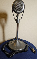 VINTAGE TURNER MODEL 99 DYNAMIC MICROPHONE 12″x 5″ BASE 1950’s or 1960’s
