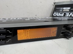Behringer DEQ2496 Ultra-Curve Pro Digital Audio Processor 24bit/96kHz EQ RTA