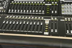 DiGiCo SD7 Digital Console w/Dual Engines, Waves, ST Optical & Road Case CG01048