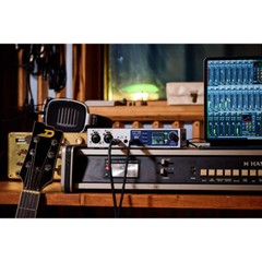 RME Fireface UCX II Audio/MIDI Interface w/ Ferrofish Pulse8 AE Converter Bundle