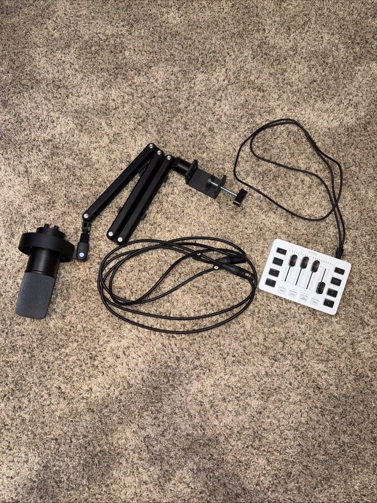 Ultimate Streaming Mic setup With Fifine Am8, Boom Arm And Soundboard
