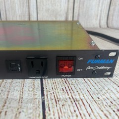 Furman PM-8 Power Conditioner Montior 120 V Rack-Mountable