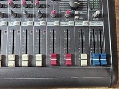 Mackie DFX12 12×2 Analog Mixer with Effects DFX-12 Mixing Console Pre-owned