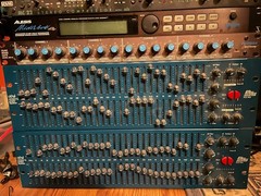 BSS FCS-966 Opal Dual-Channel 30-Band Graphic Equalizer (Good Used Condition)