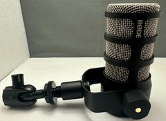 Elgato Wave XLR Microphone Interface & Digital Mixing Solution & Rode PODMIC