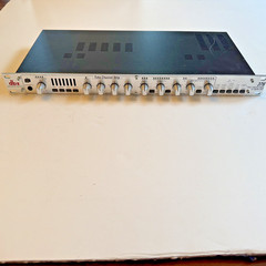 dbx 376 Tube Channel Strip w/ Digital Out – used and in great working condition!