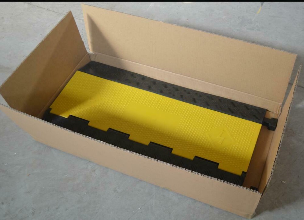 Hot 5-Channel PVC&Rubber Heavy Duty Wire Cover Cable Cord Road Ramp Protector