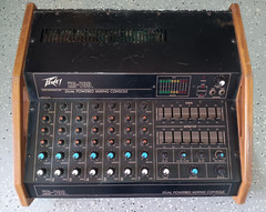 Vintage PEAVEY XR 700 SEVEN CHANNEL DUAL POWERED MIXING CONSOLE