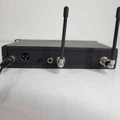 SHURE Wireless Controller ULXS4 J1 554-590MHz, Both Antennae and Power Supply