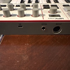 Akai MPK mini IV 25-Key Synth Keyboard Controller USB MIDI Out 1 Pedal In
