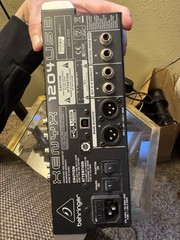Behringer Xenyx 1204USB Mixer for zoom and DJ great condition