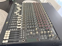Mackie CR1604-VLZ 16-Channel 4-Bus Analog Mixer w/ Phantom Power